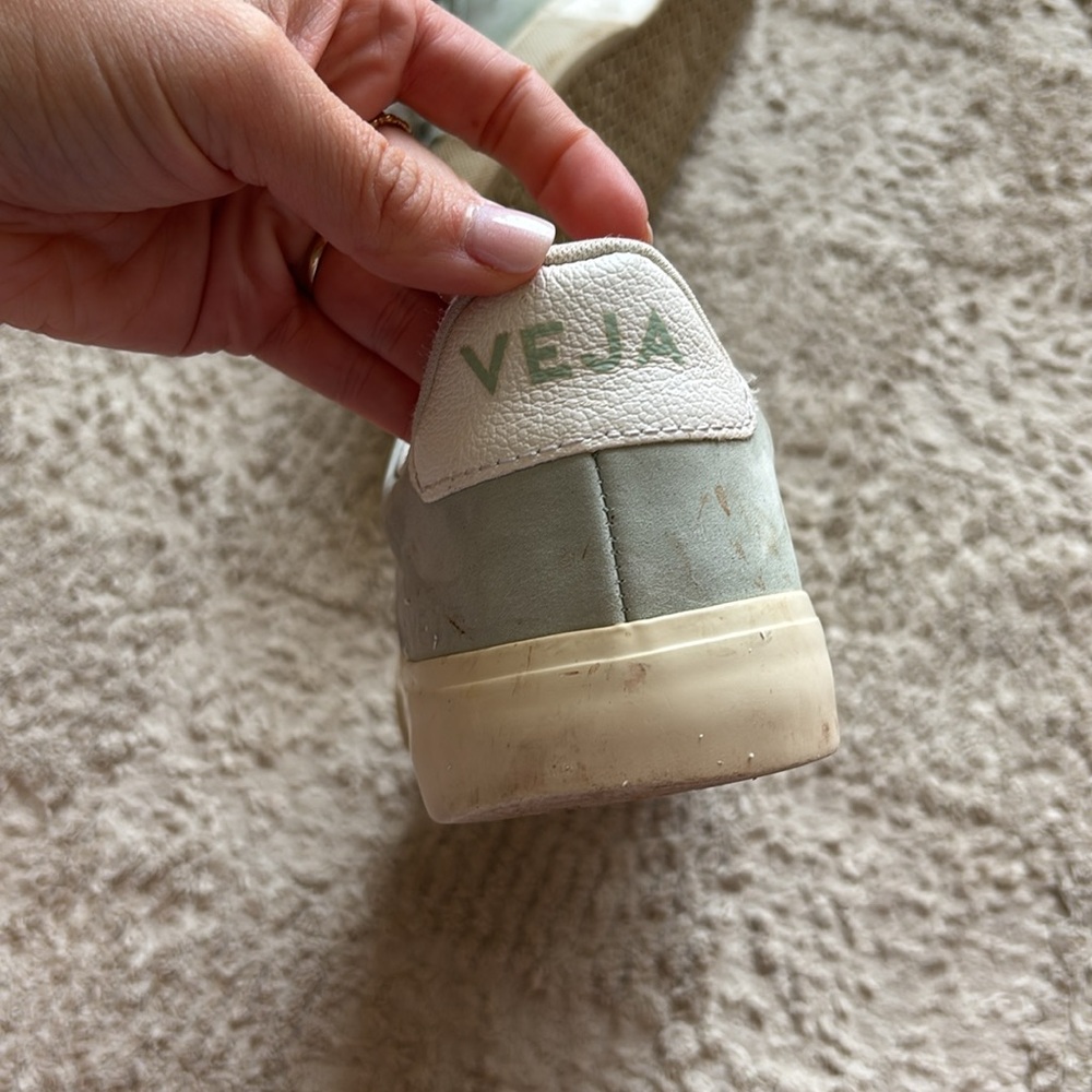 Veja Sneakers in Light Blue - Picture 3 of 4